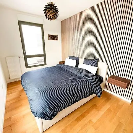 Penthouse With Rooftop Apartmán